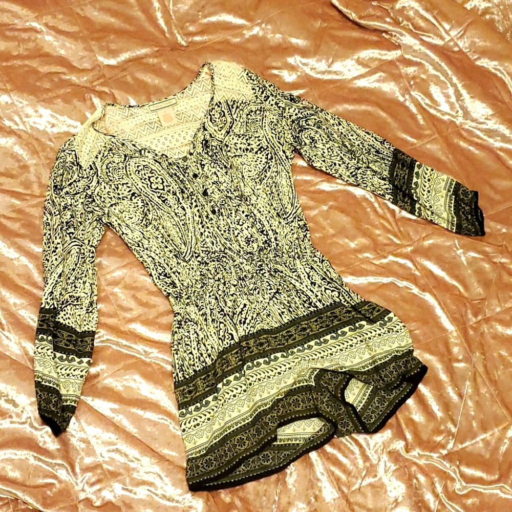 Patterned Romper in neutral colors
